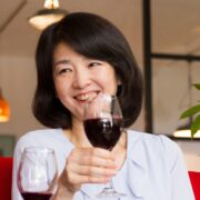 マッチングアプリは苦手でしたが、こちらは人が間に入ってくれるので安心感が違いました(50代女性)